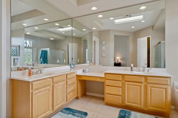 Bathroom, Dual Sink Vanities, Interior, Recessed Lighting