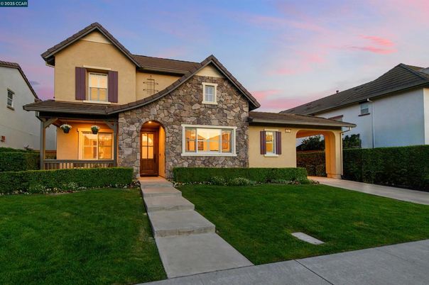 Backyard, Exterior, Facade, Brick Traditional