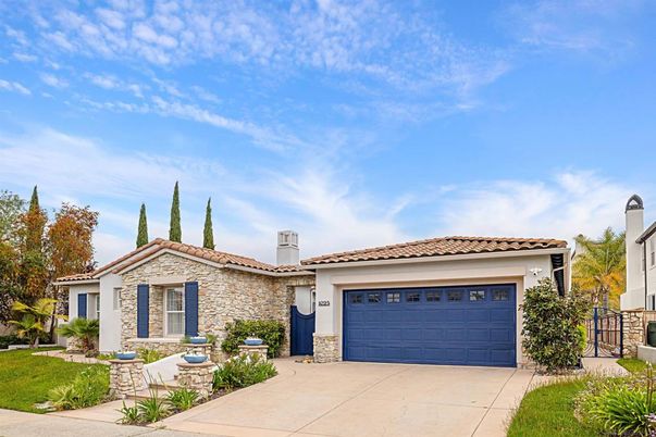 Attached, Exterior, Facade, Mediterranean