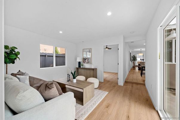 Dining room, Interior, Living room, Pendant Lights, Recessed Lighting, Wood Texture Flooring