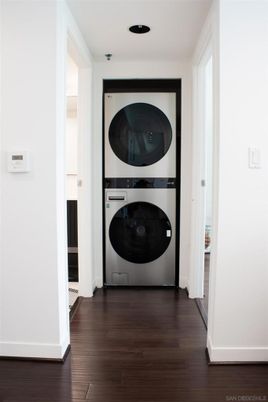 Interior, Utility Closets, Washer, Wood Texture Flooring