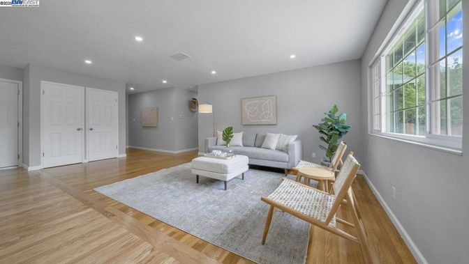 Interior, Living room, Recessed Lighting, Wood Texture Flooring