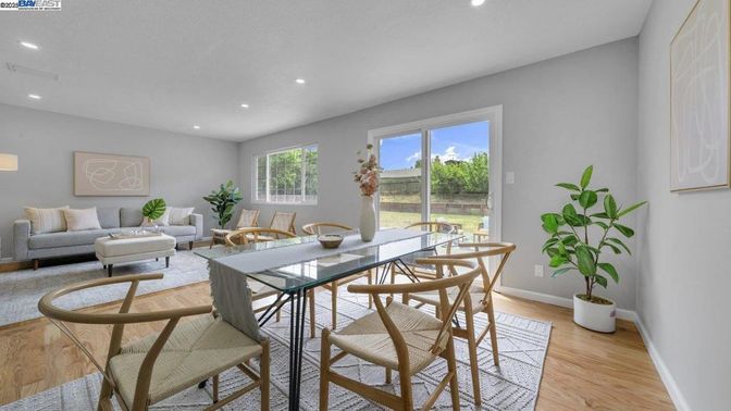 Dining room, Interior, Living room, Recessed Lighting, Wood Texture Flooring