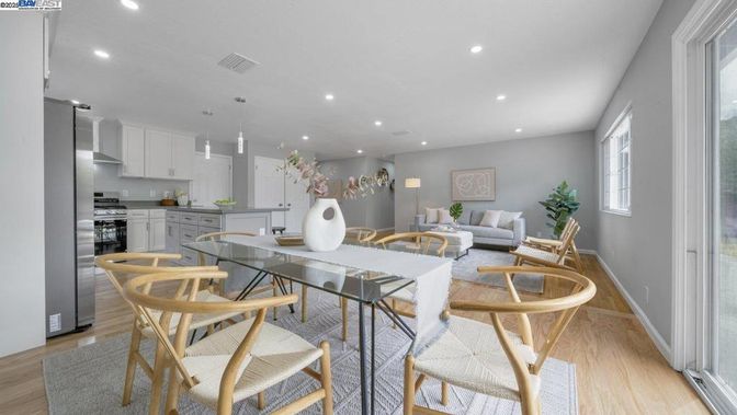 Dining room, Interior, Kitchen, Pendant Lights, Recessed Lighting, Stainless Steel Appliances, Wood Texture Flooring