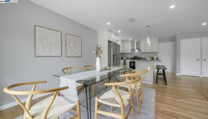 Dining room, Interior, Living room, Recessed Lighting, Wood Texture Flooring