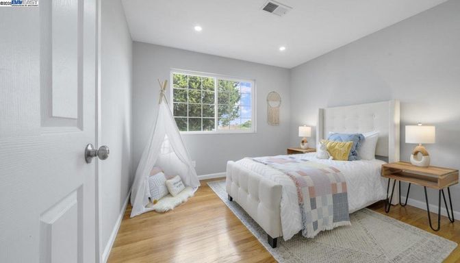 Bedroom, Interior, Recessed Lighting, Wood Texture Flooring