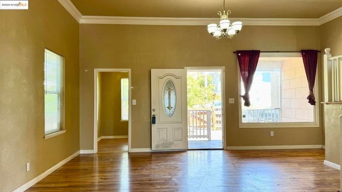Chandelier, Interior, Wood Texture Flooring