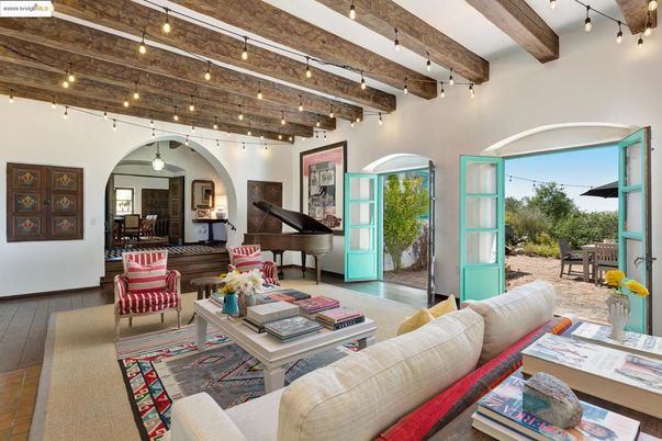 Interior, Living room, Pendant Lights, Piano, Wooden Beams
