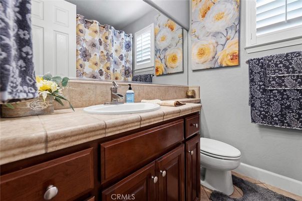 Bathroom, Interior, Tile Countertops