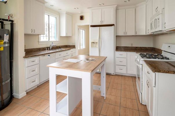 Interior, Kitchen, Recessed Lighting