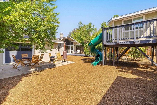 Backyard, Exterior, Playground