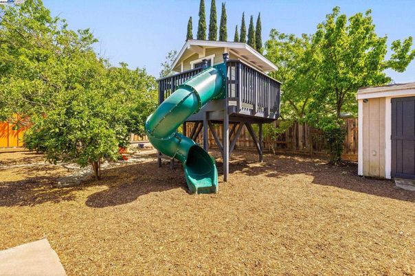 Backyard, Exterior, Playground