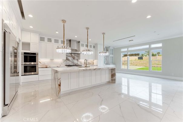 Chandelier, Interior, Kitchen, Marble, Pendant Lights, Recessed Lighting, Stainless Steel Appliances