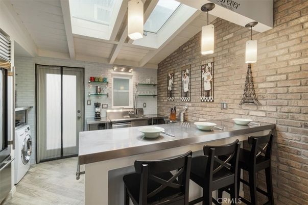 Interior, Pendant Lights, Stone Walls, Washer, Wood Texture Flooring
