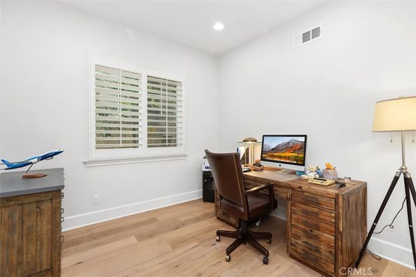 Home Office, Interior, Recessed Lighting, Wood Texture Flooring