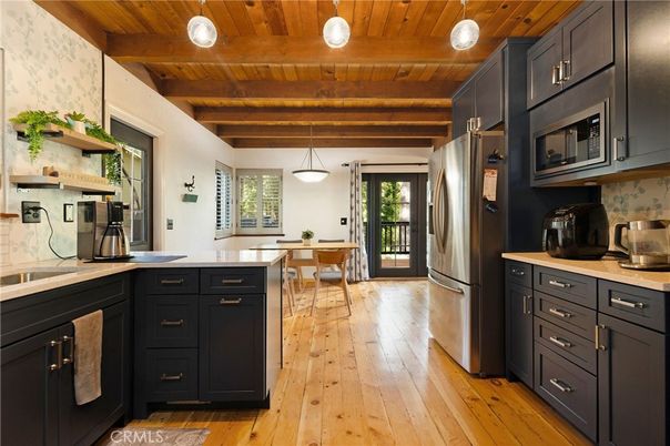 Dining room, Interior, Kitchen, Pendant Lights, Wooden Beams, Wooden Ceilings, Wood Texture Flooring