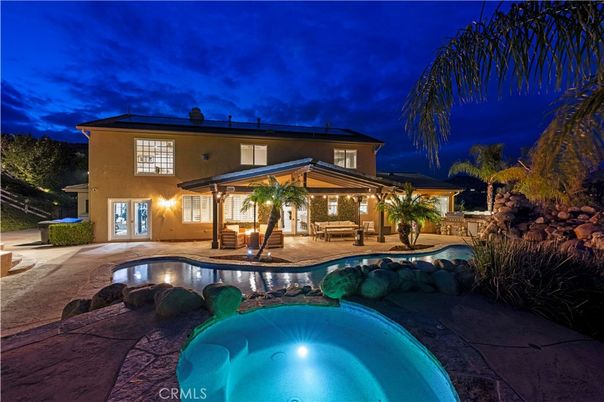 Exterior, Pool