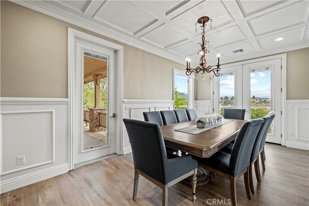 Chandelier, Dining room, Interior, Recessed Lighting, Wood Texture Flooring