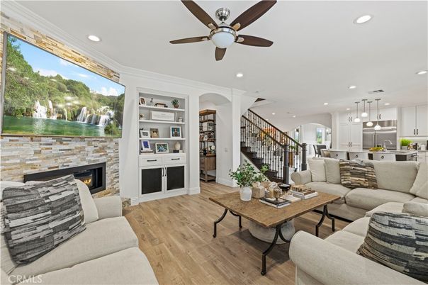 Fireplace, Interior, Kitchen, Living room, Pendant Lights, Recessed Lighting, Wood Texture Flooring