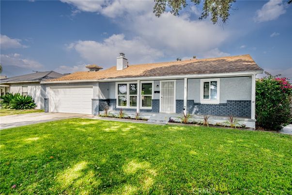 Attached, Backyard, Exterior, Facade, Ranch
