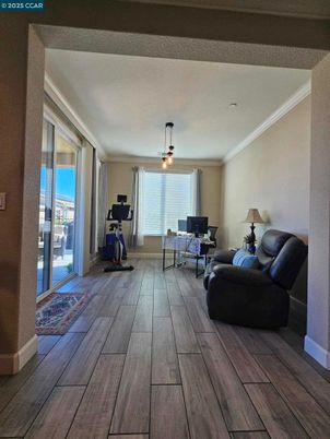 Fitness Equipment, Interior, Living room, Wood Texture Flooring
