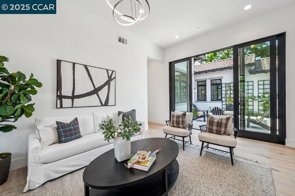 Interior, Living room, Pendant Lights, Recessed Lighting, Wood Texture Flooring