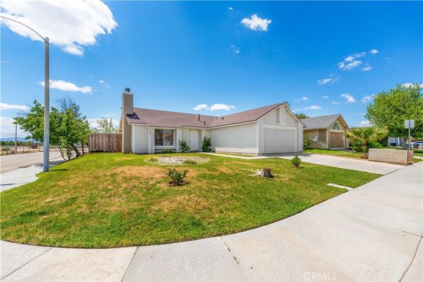 Backyard, Detached Garage, Exterior