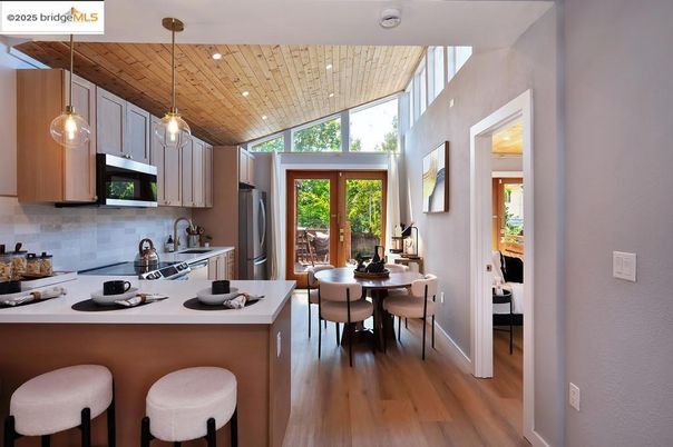 Dining room, Interior, Kitchen, Pendant Lights, Recessed Lighting, Wooden Ceilings, Wood Texture Flooring
