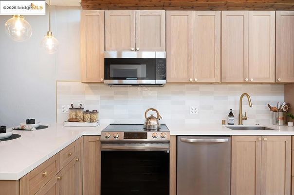 Interior, Kitchen, Pendant Lights, Stainless Steel Appliances