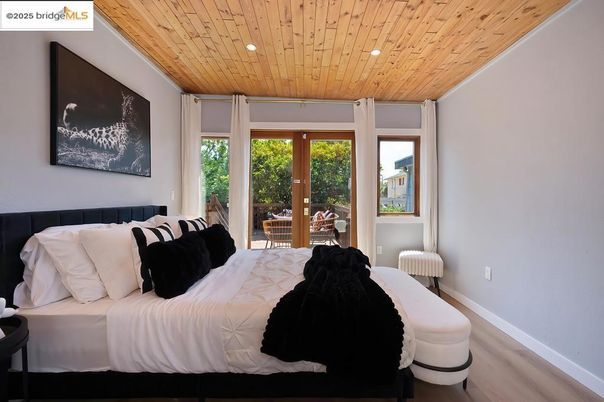 Bedroom, Interior, Recessed Lighting, Wooden Ceilings, Wood Texture Flooring