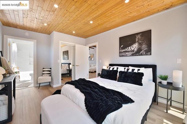 Bedroom, Interior, Recessed Lighting, Wooden Ceilings, Wood Texture Flooring