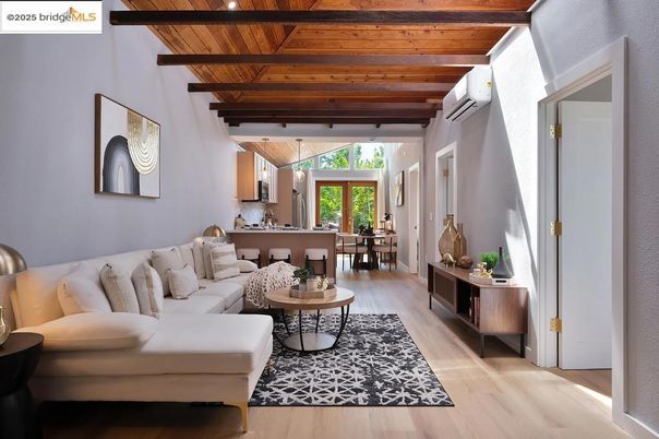 Dining room, Interior, Living room, Pendant Lights, Wooden Beams, Wooden Ceilings, Wood Texture Flooring