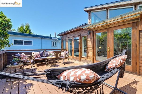 Exterior, Wood Texture Flooring