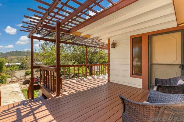 Exterior, Wood Texture Flooring