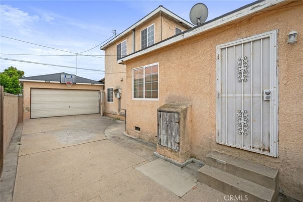 Detached Garage, Exterior
