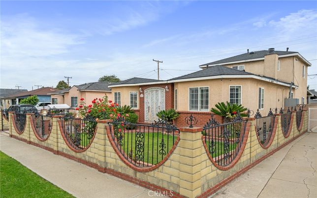 Backyard, Exterior, Facade, French Provincial