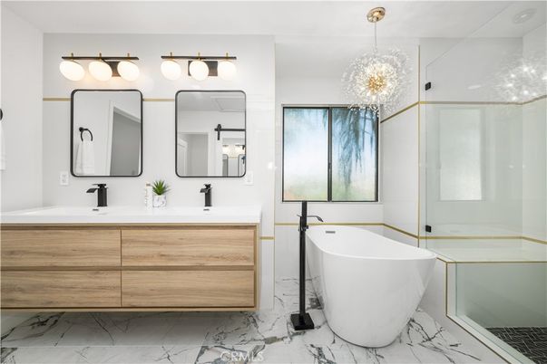 Bathroom, Chandelier, Dual Sink Vanities, Free Standing Baths, Glass Shower, Interior, Marble