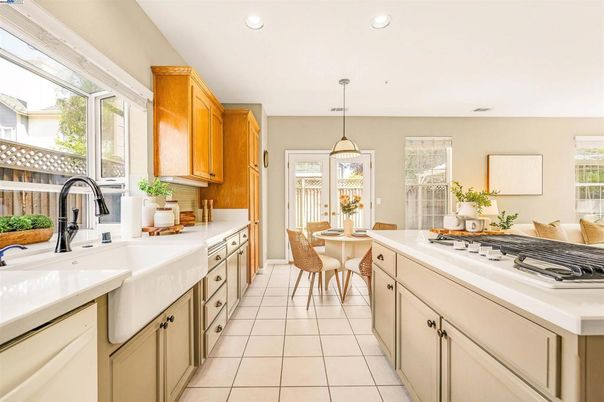 Dining room, Interior, Kitchen, Pendant Lights, Recessed Lighting