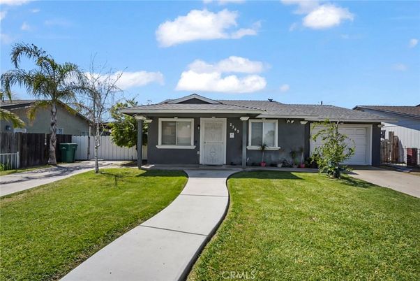 Attached, Backyard, Exterior, Facade, Ranch