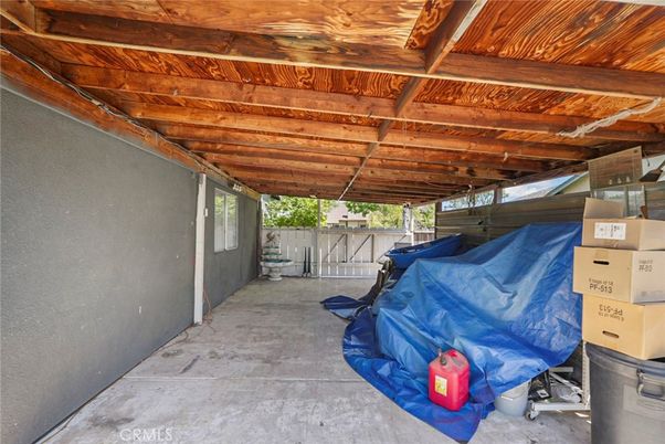 Exterior, Wooden Beams