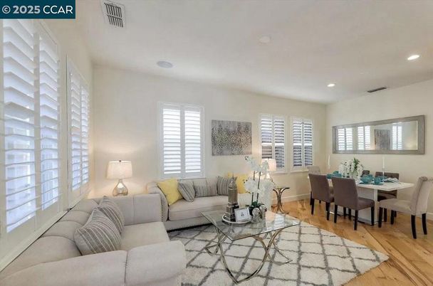 Dining room, Interior, Living room, Recessed Lighting, Wood Texture Flooring
