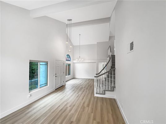 Interior, Pendant Lights, Wood Texture Flooring