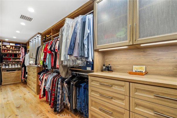 Interior, Recessed Lighting, Walk-in Closets, Wood Texture Flooring