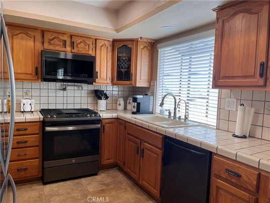 Interior, Kitchen, Recessed Lighting, Tile Countertops