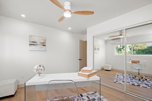 Home Office, Interior, Recessed Lighting, Wood Texture Flooring