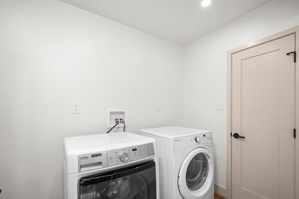 Interior, Recessed Lighting, Washer