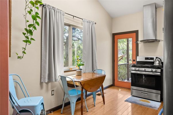 Dining room, Interior, Kitchen, Stainless Steel Appliances, Wood Texture Flooring