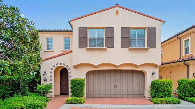 Attached, Exterior, Facade, Spanish Mediterranean