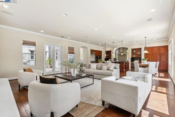Dining room, Interior, Kitchen, Living room, Pendant Lights, Recessed Lighting, Wood Texture Flooring