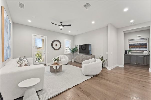Interior, Living room, Recessed Lighting, Wood Texture Flooring